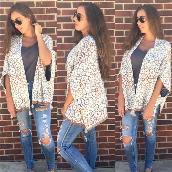 Knox Rose / Oversized Sweater-Poncho - Picture 4 of 6